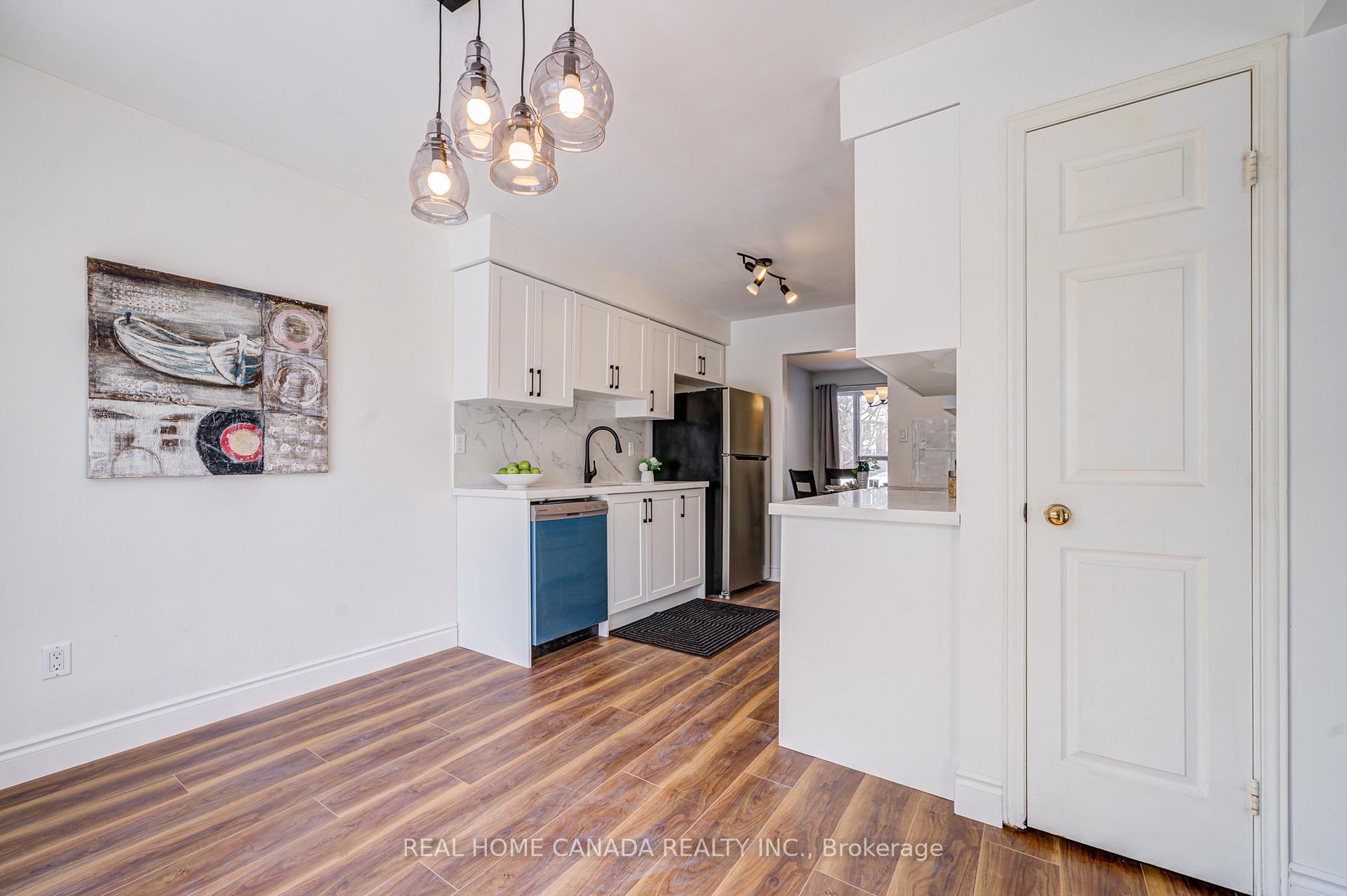 Photo 9 of 21 Hallen Road, Brampton, Fletcher's West — HOMEH