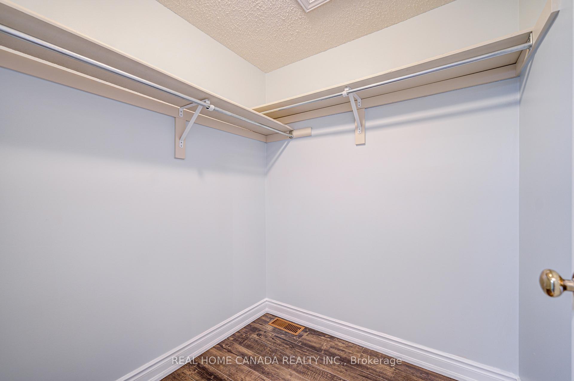 Photo 15 of 21 Hallen Road, Brampton, Fletcher's West — HOMEH