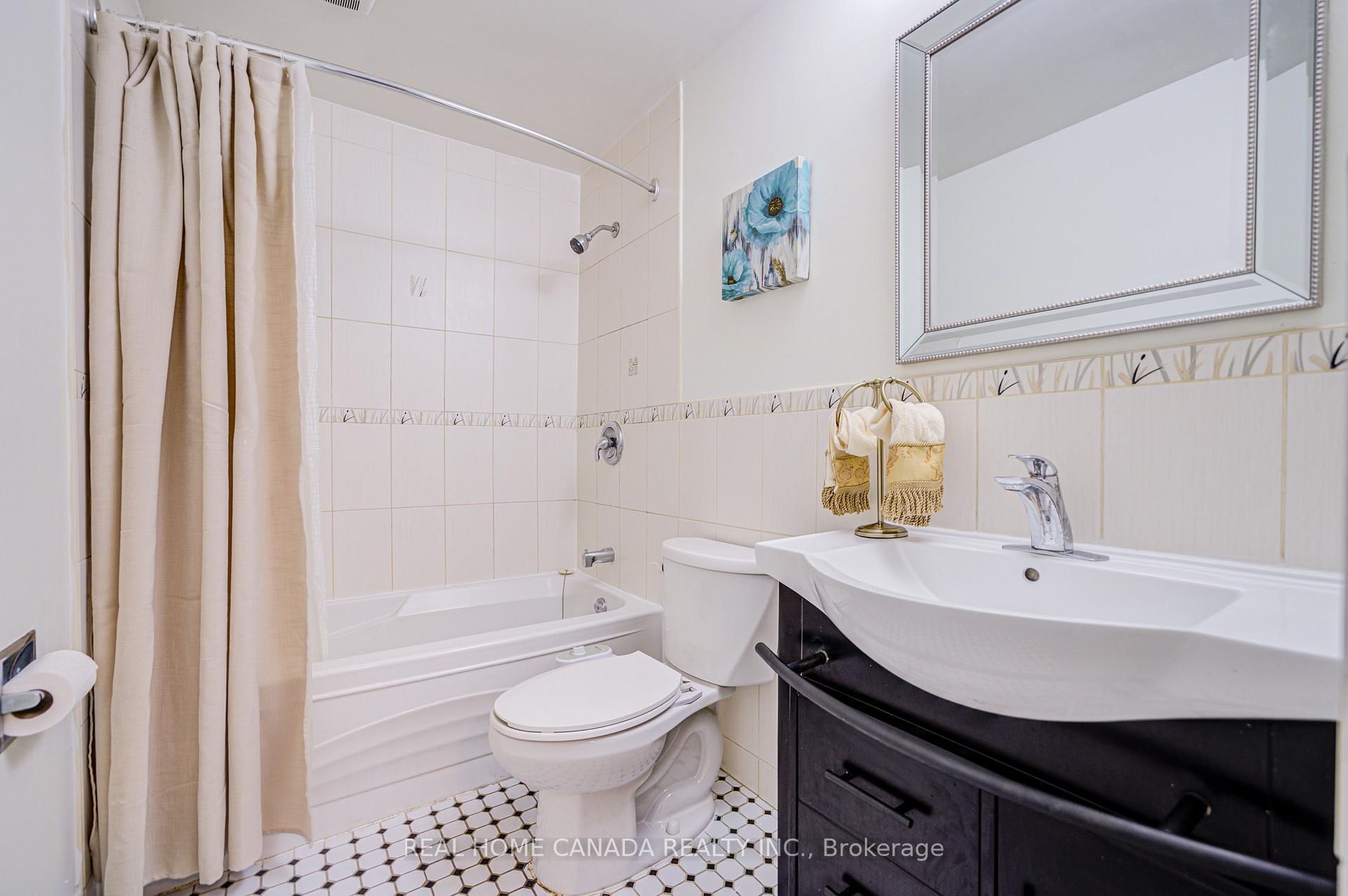 Photo 24 of 21 Hallen Road, Brampton, Fletcher's West — HOMEH