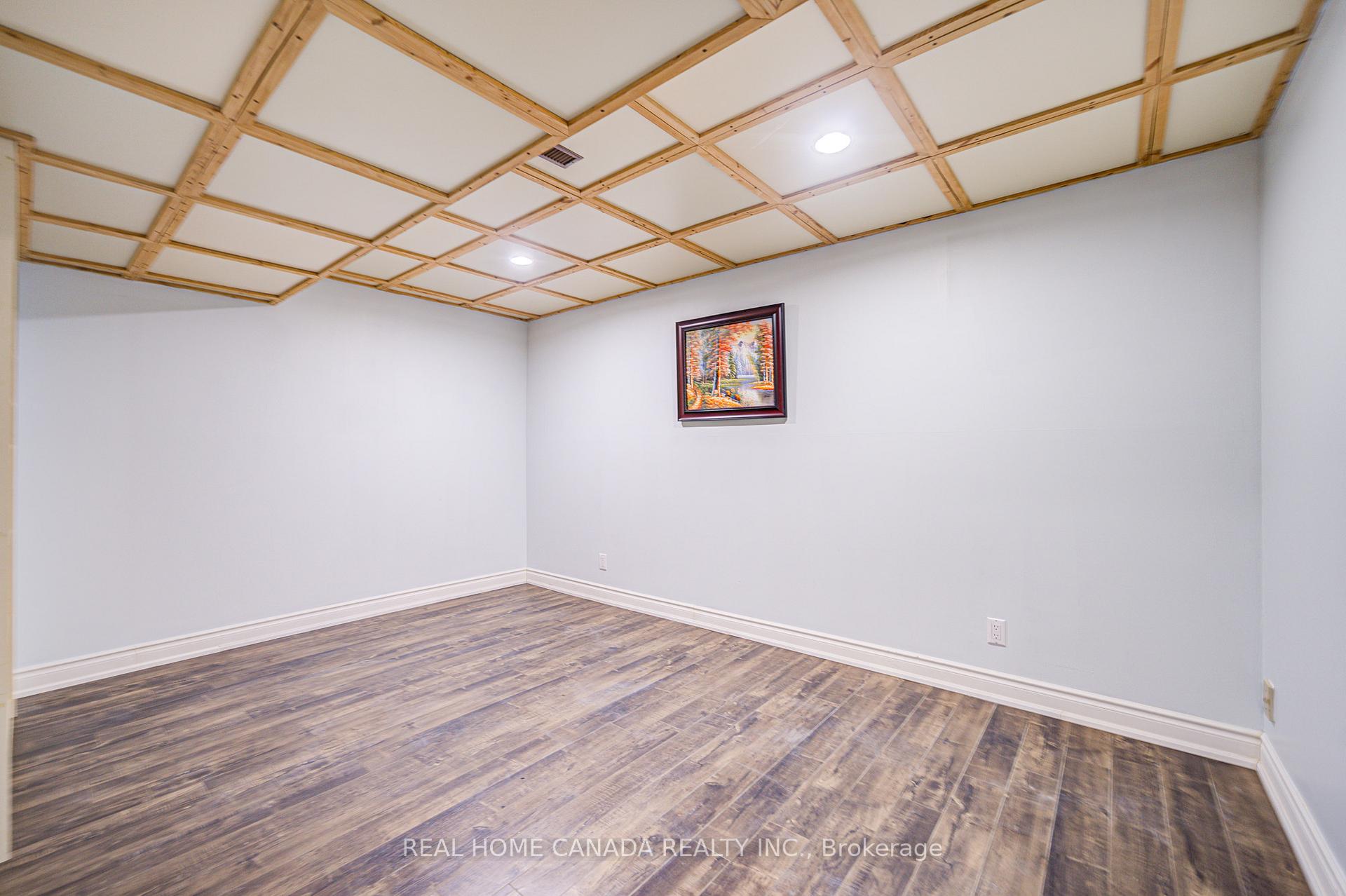 Photo 26 of 21 Hallen Road, Brampton, Fletcher's West — HOMEH