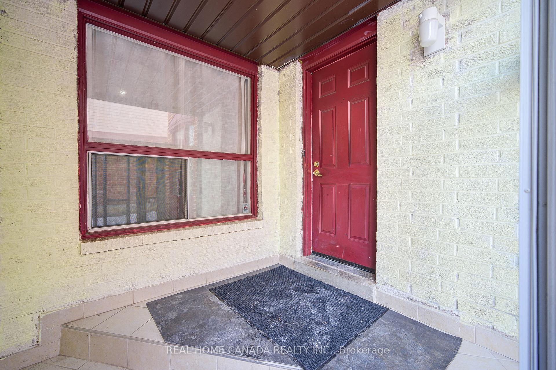 Photo 29 of 21 Hallen Road, Brampton, Fletcher's West — HOMEH