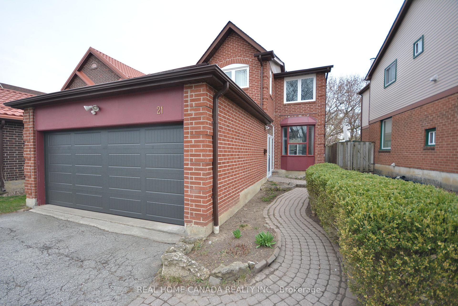 Photo 35 of 21 Hallen Road, Brampton, Fletcher's West — HOMEH