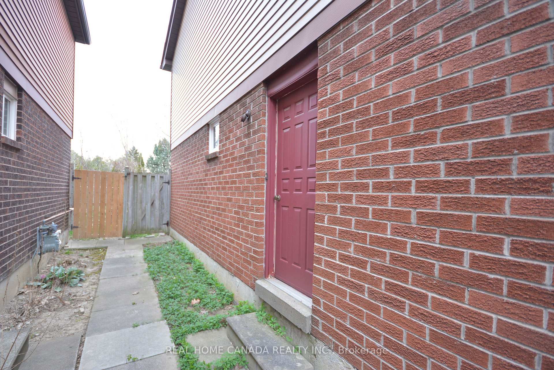 Photo 37 of 21 Hallen Road, Brampton, Fletcher's West — HOMEH