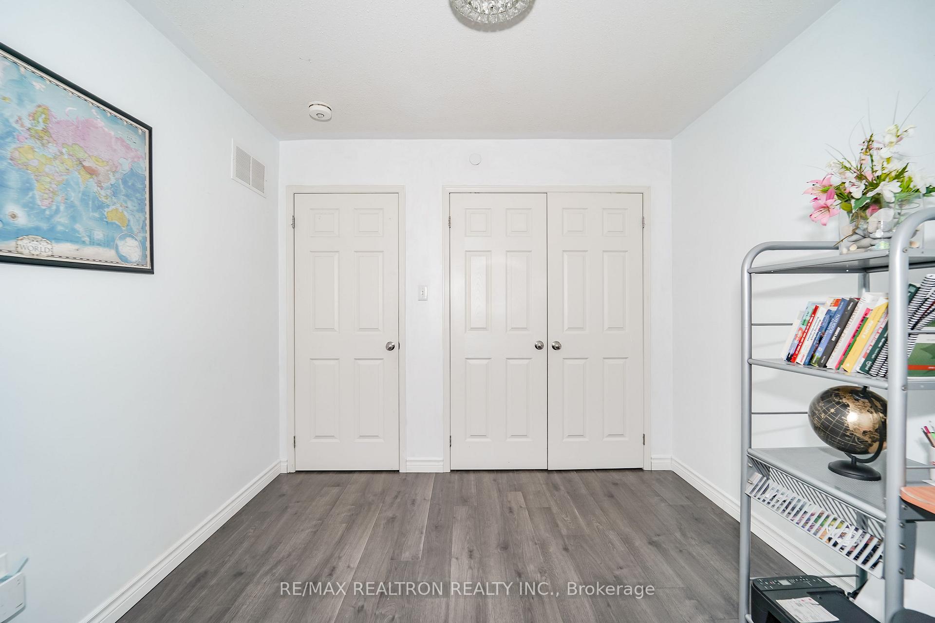 Photo 14 of 34 Glenstal Path, Oshawa, Windfields — HOMEH