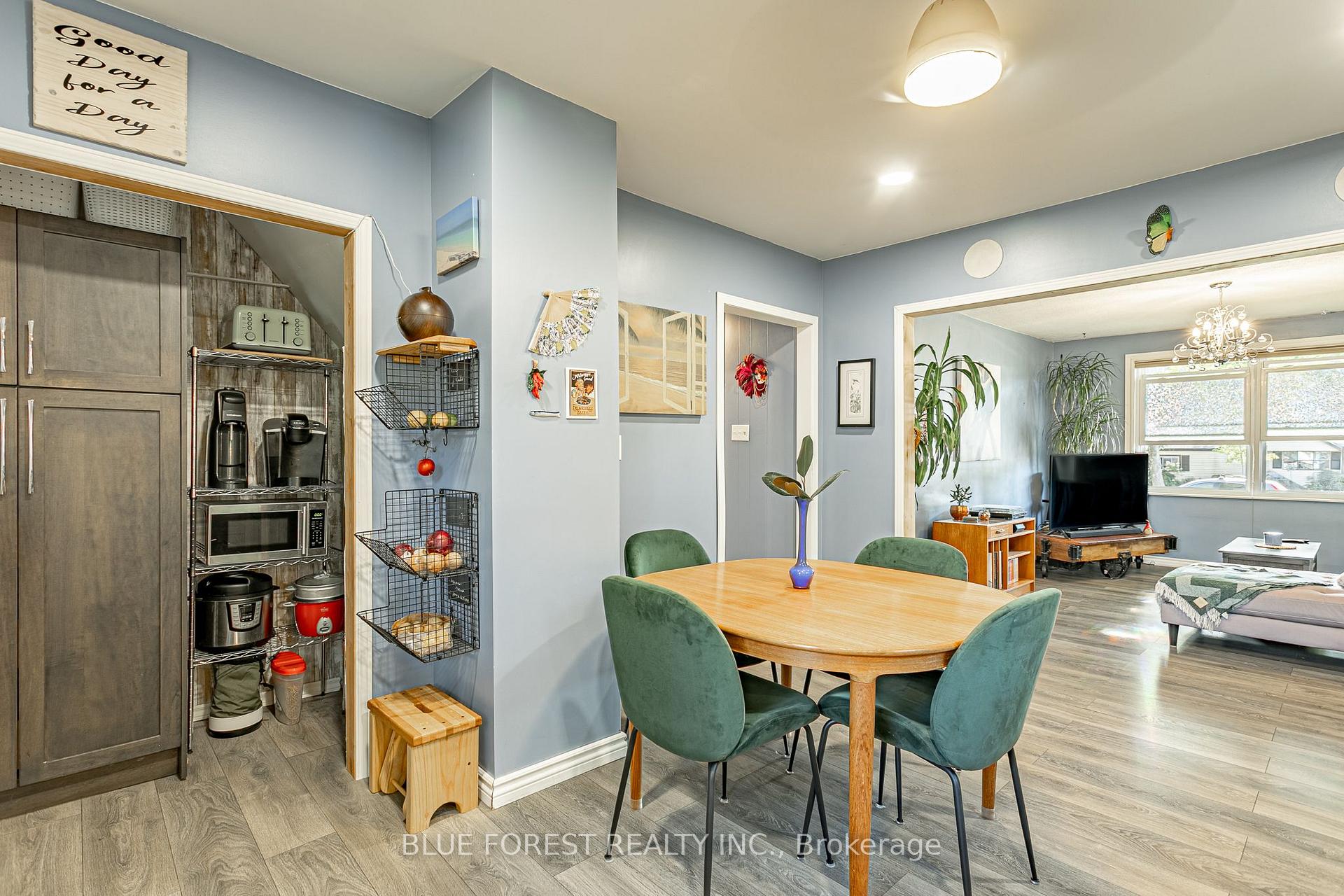 Photo 15 of 354 Calgary Street, London, East H — HOMEH