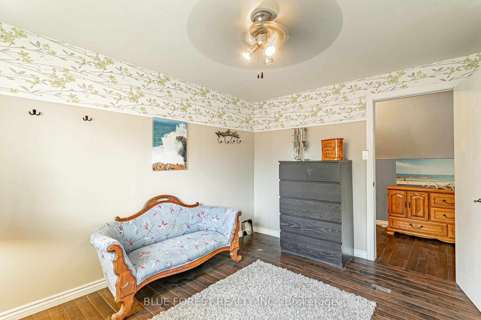 Photo 26 of 354 Calgary Street, London, East H — HOMEH