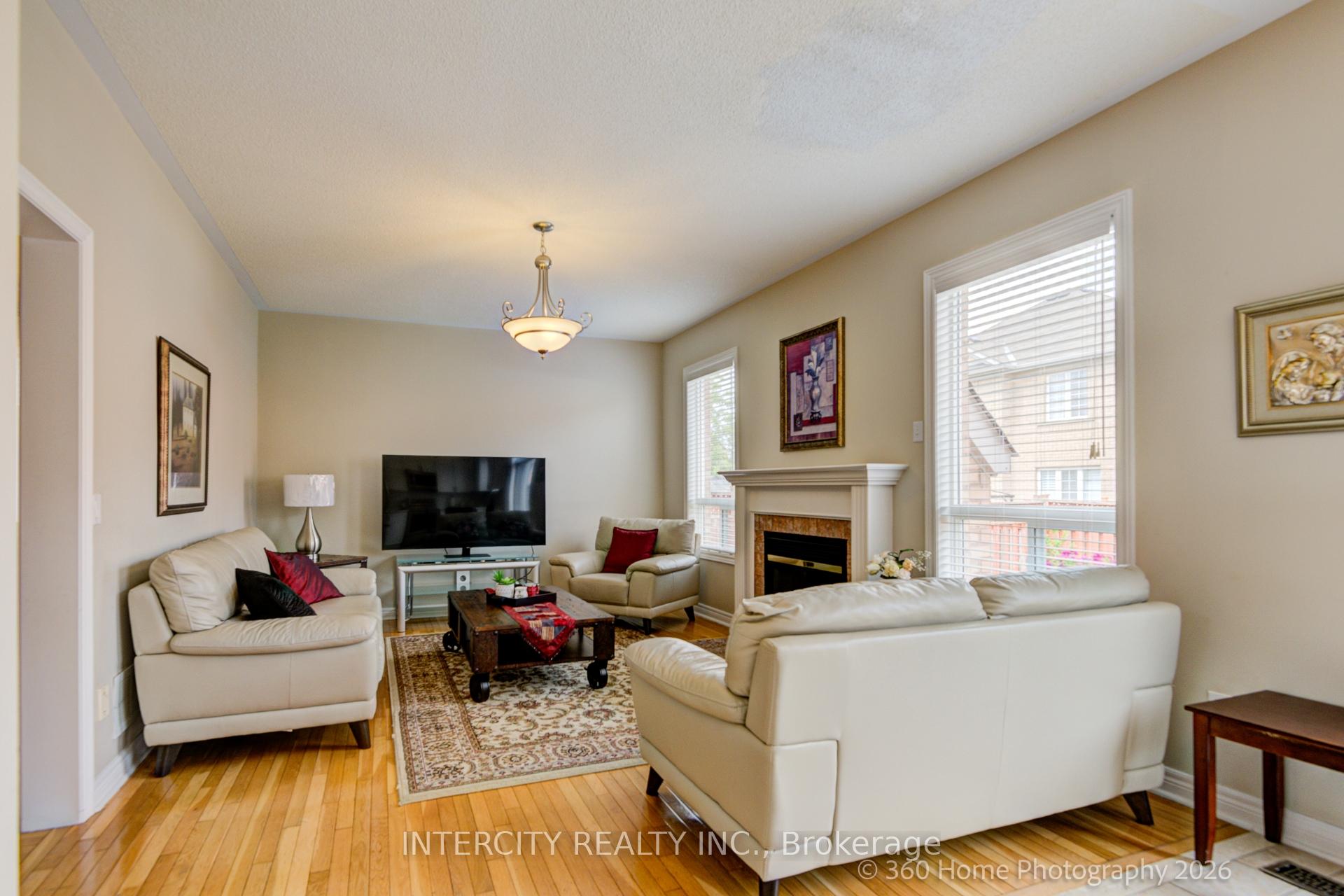 Photo 7 of 27 Modesto Crescent, Brampton, Bram East — HOMEH