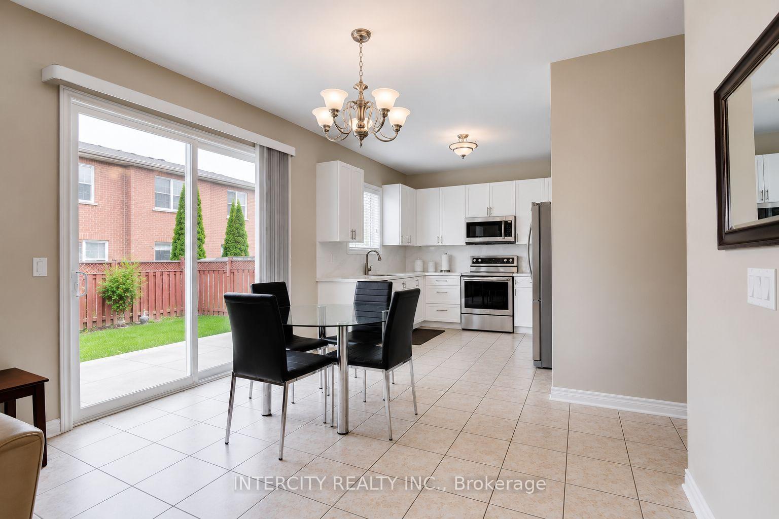 Photo 8 of 27 Modesto Crescent, Brampton, Bram East — HOMEH