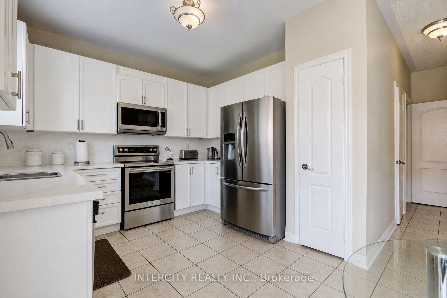 Photo 10 of 27 Modesto Crescent, Brampton, Bram East — HOMEH