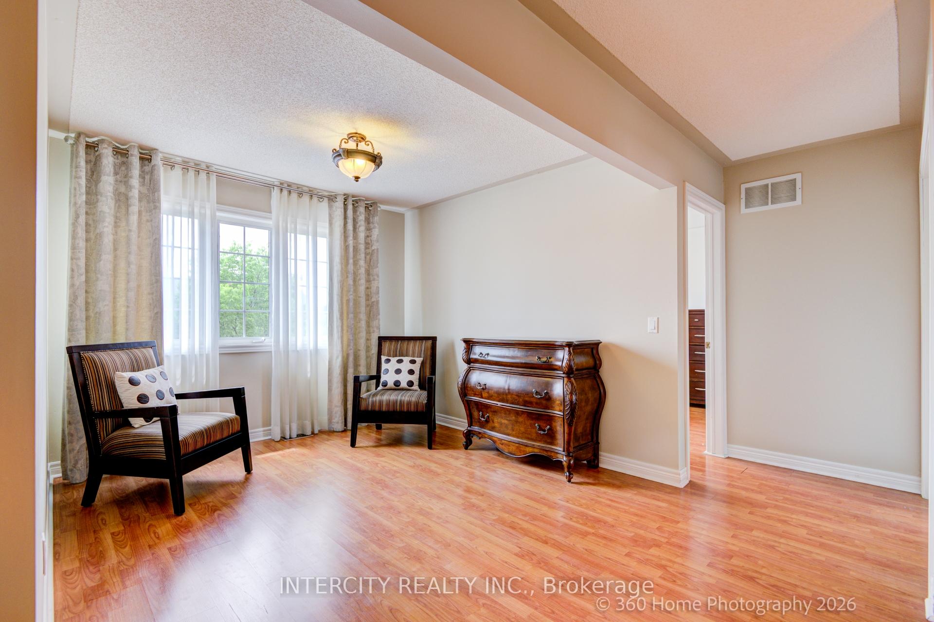 Photo 12 of 27 Modesto Crescent, Brampton, Bram East — HOMEH