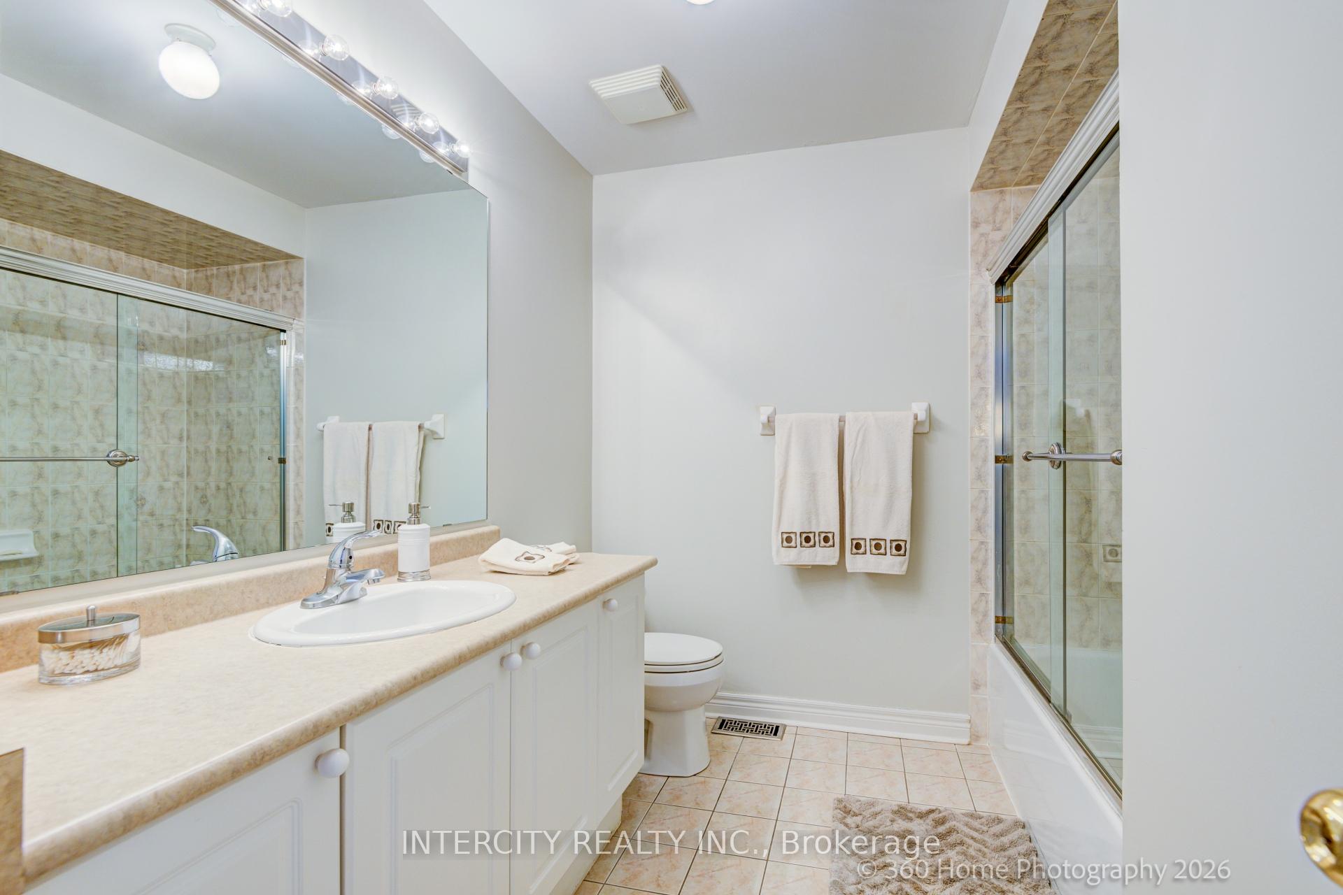 Photo 19 of 27 Modesto Crescent, Brampton, Bram East — HOMEH