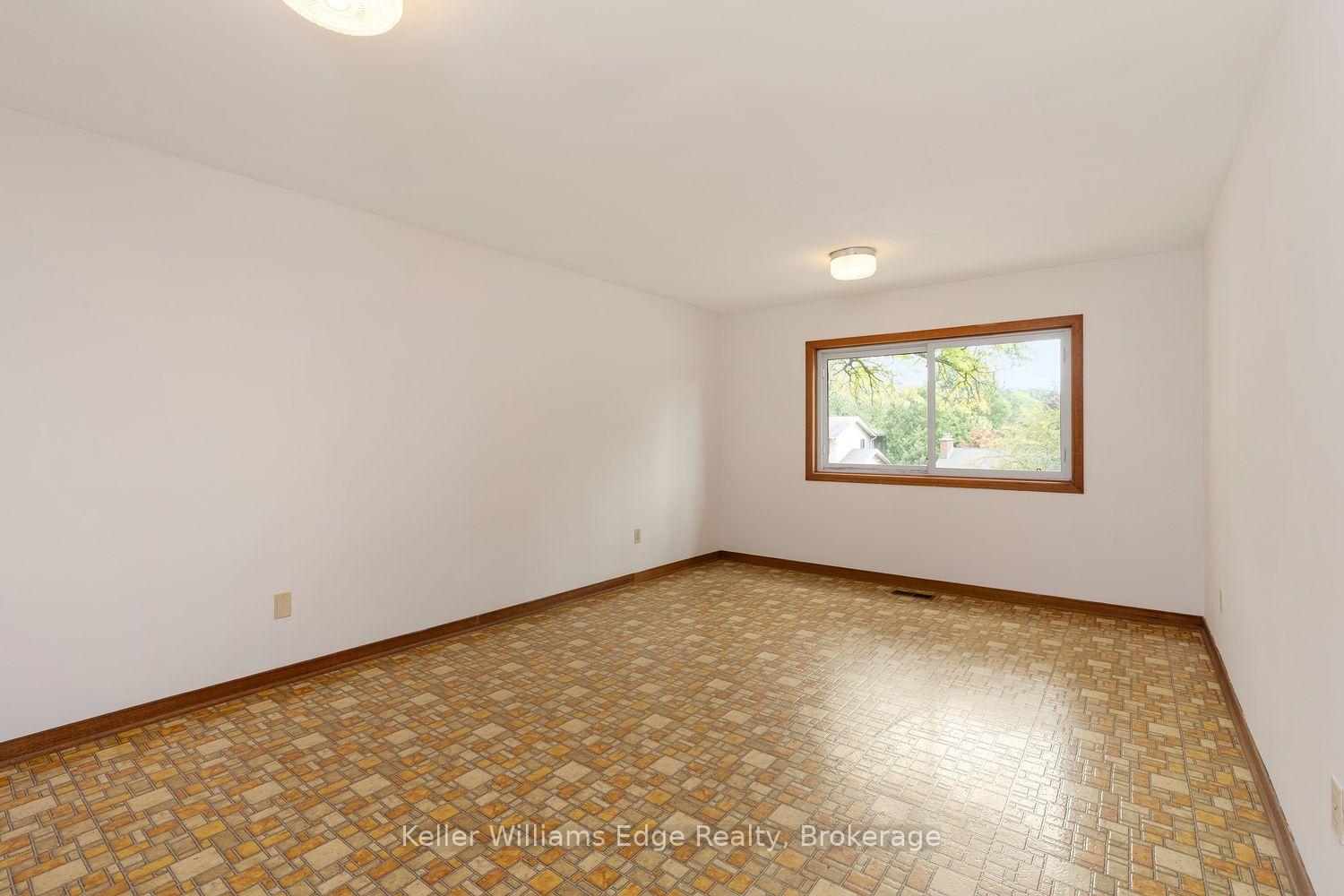 Photo 21 of 5197 Cherryhill Crescent, Burlington, Appleby — HOMEH