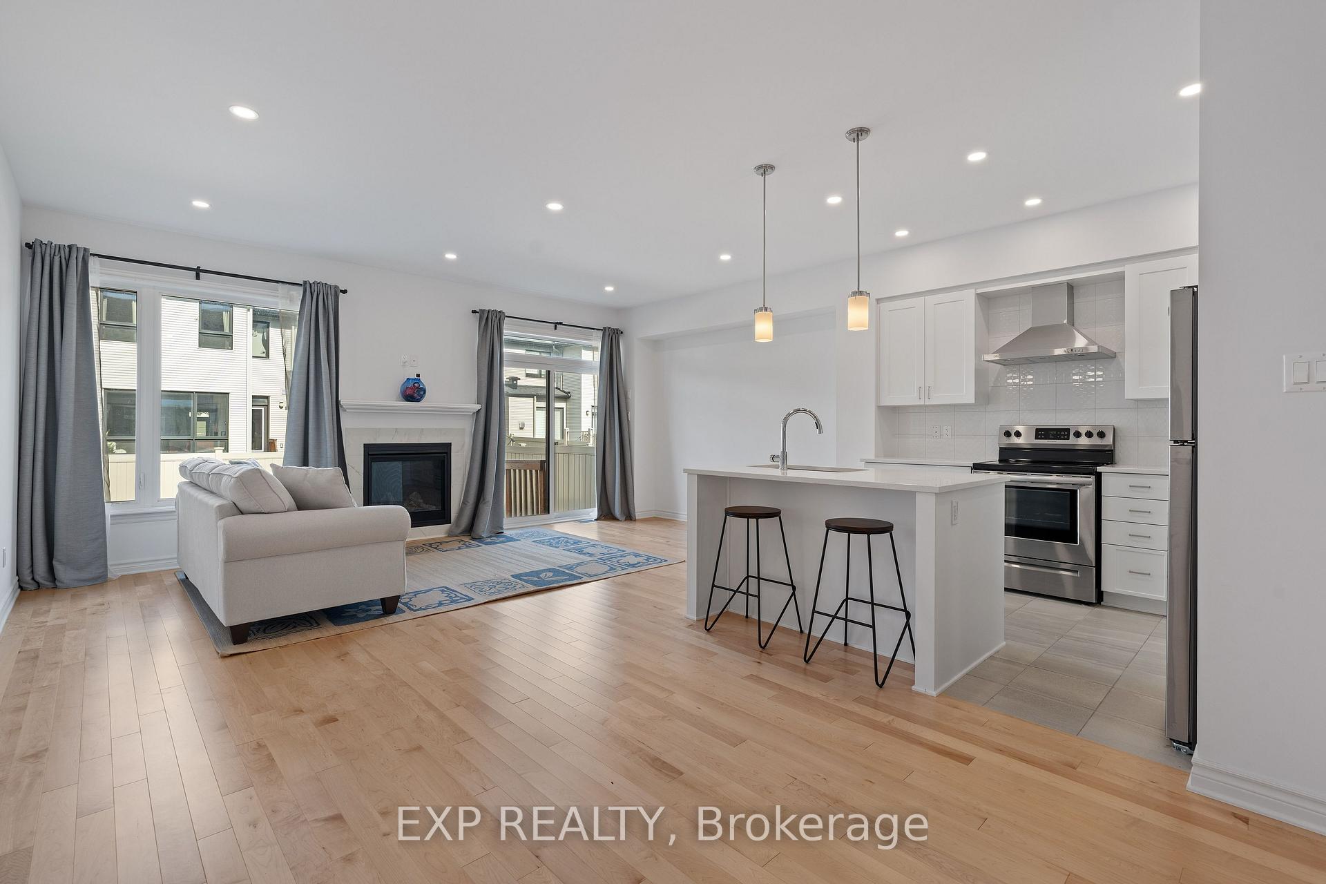 Photo 5 of 677 Cordelette Circle, Ottawa, Mer Bleue/Bradley Estates/Anderson Park — HOMEH