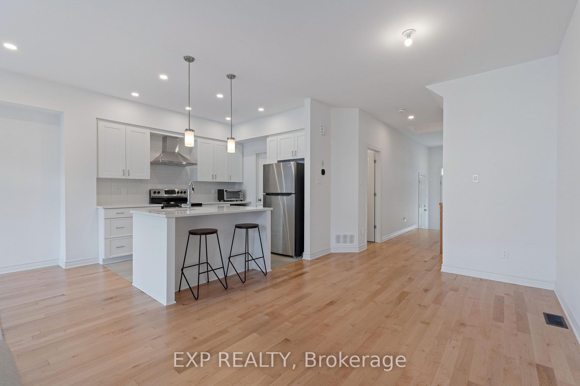Photo 6 of 677 Cordelette Circle, Ottawa, Mer Bleue/Bradley Estates/Anderson Park — HOMEH