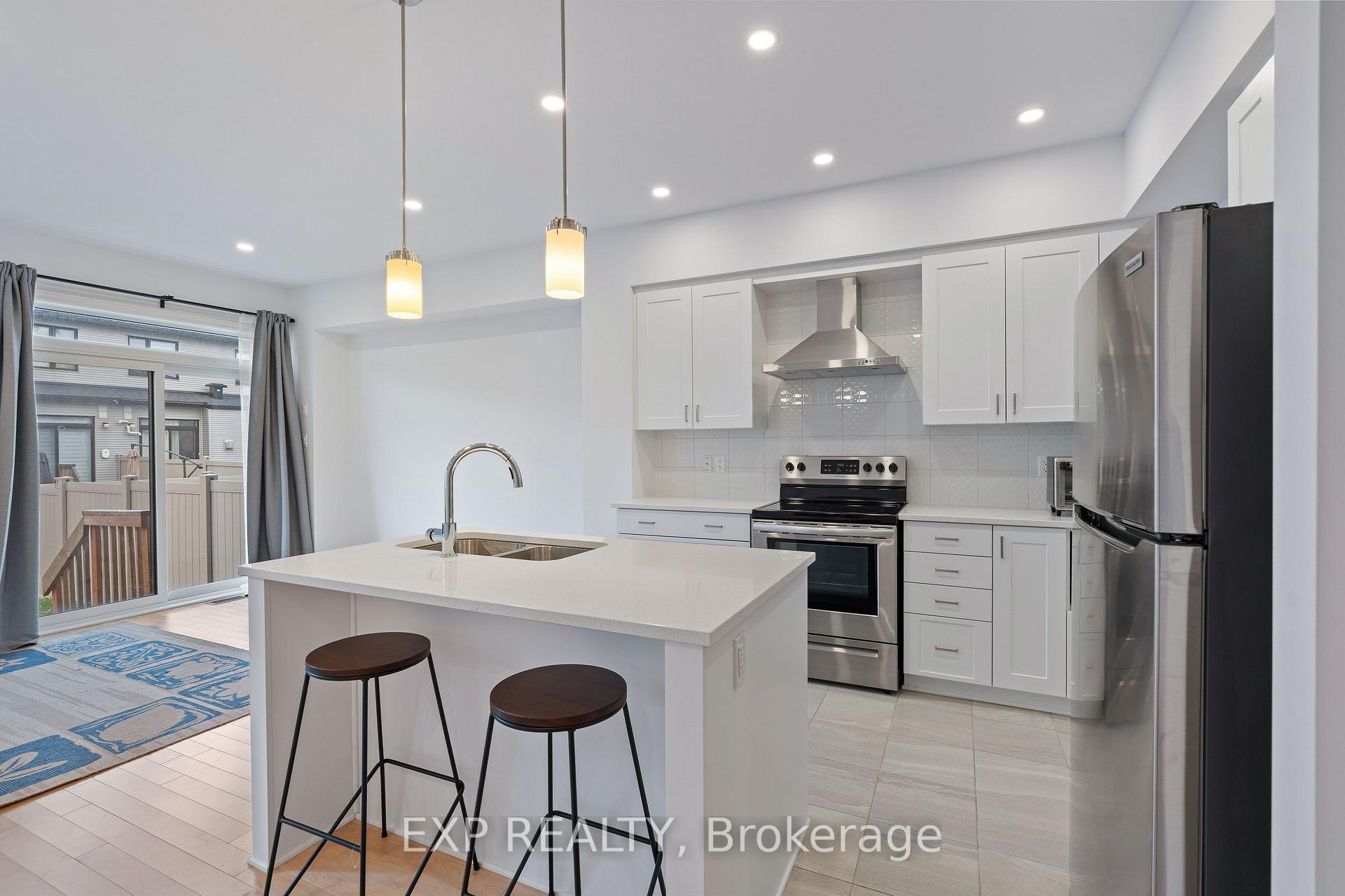 Photo 10 of 677 Cordelette Circle, Ottawa, Mer Bleue/Bradley Estates/Anderson Park — HOMEH