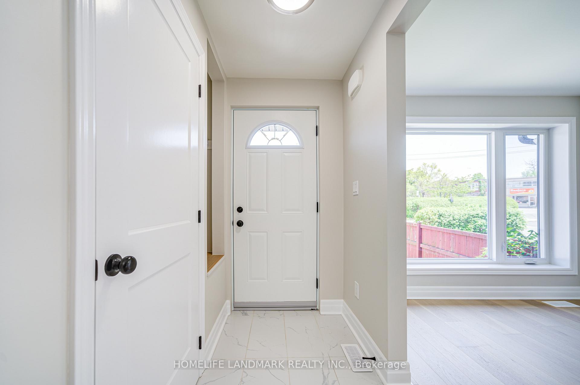 Photo 11 of 64 Laurel Avenue, Scarborough, Kennedy Park — HOMEH