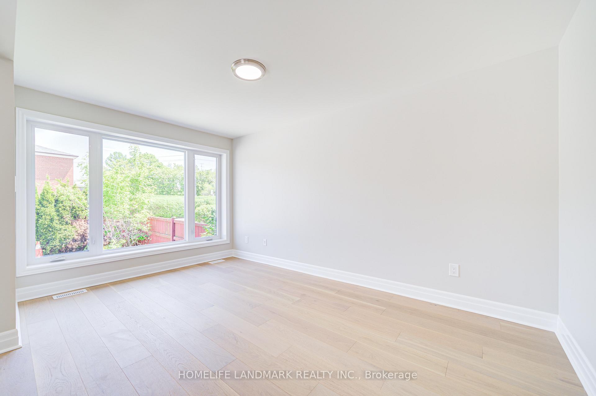Photo 13 of 64 Laurel Avenue, Scarborough, Kennedy Park — HOMEH