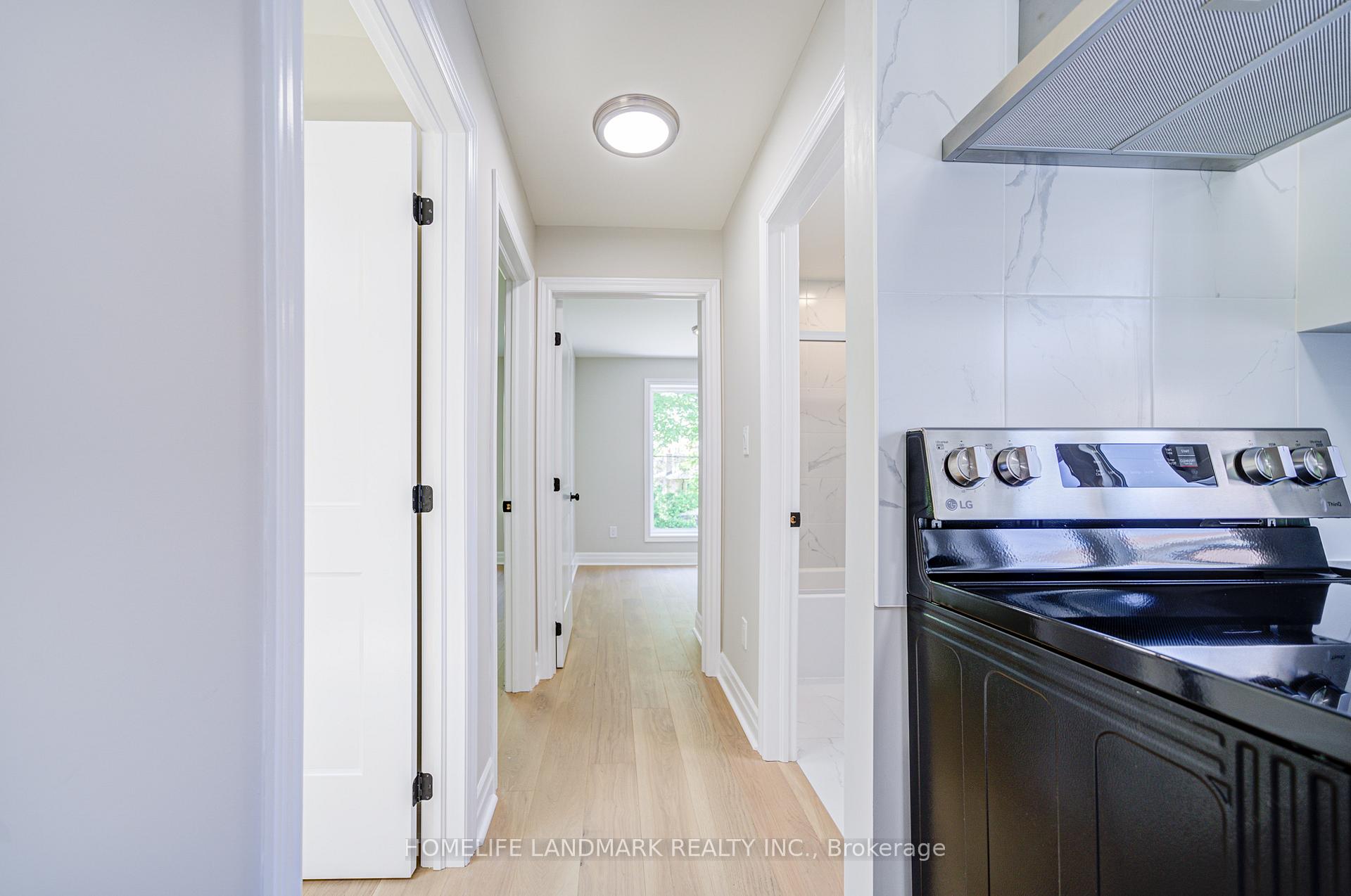 Photo 21 of 64 Laurel Avenue, Scarborough, Kennedy Park — HOMEH