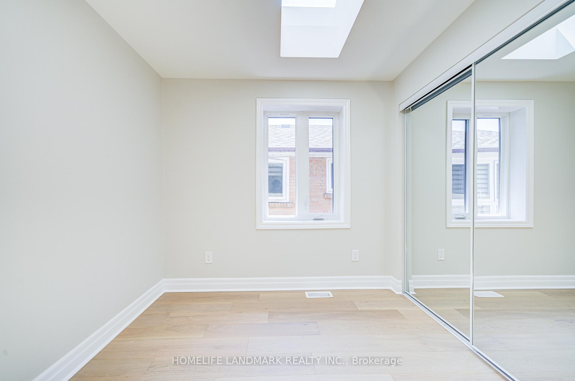 Photo 23 of 64 Laurel Avenue, Scarborough, Kennedy Park — HOMEH