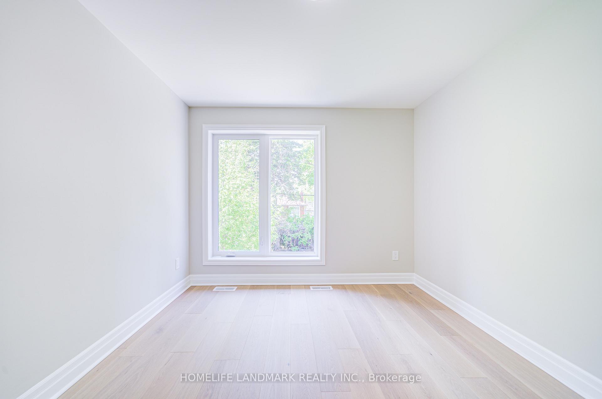 Photo 24 of 64 Laurel Avenue, Scarborough, Kennedy Park — HOMEH