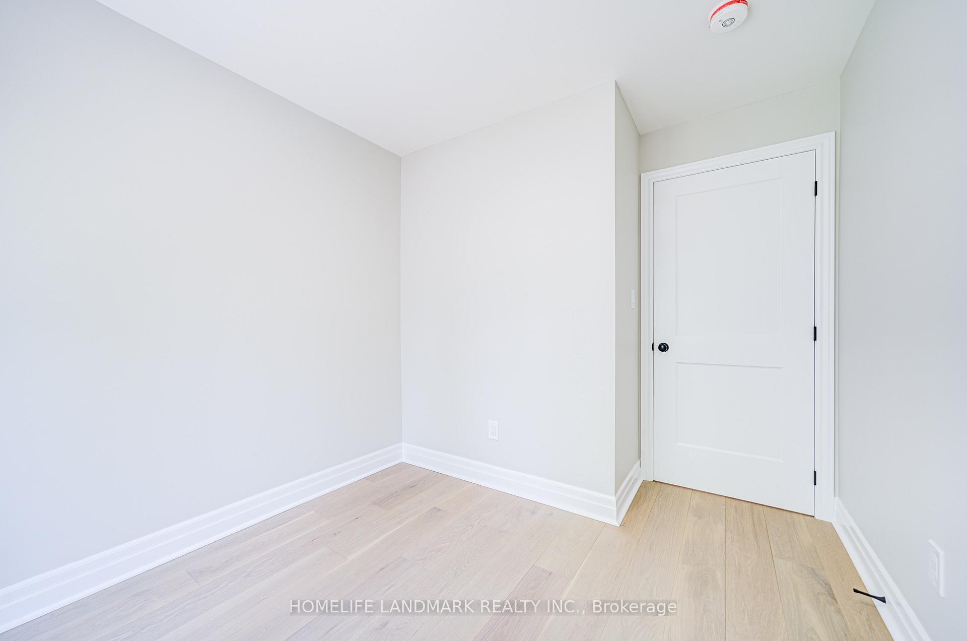 Photo 28 of 64 Laurel Avenue, Scarborough, Kennedy Park — HOMEH