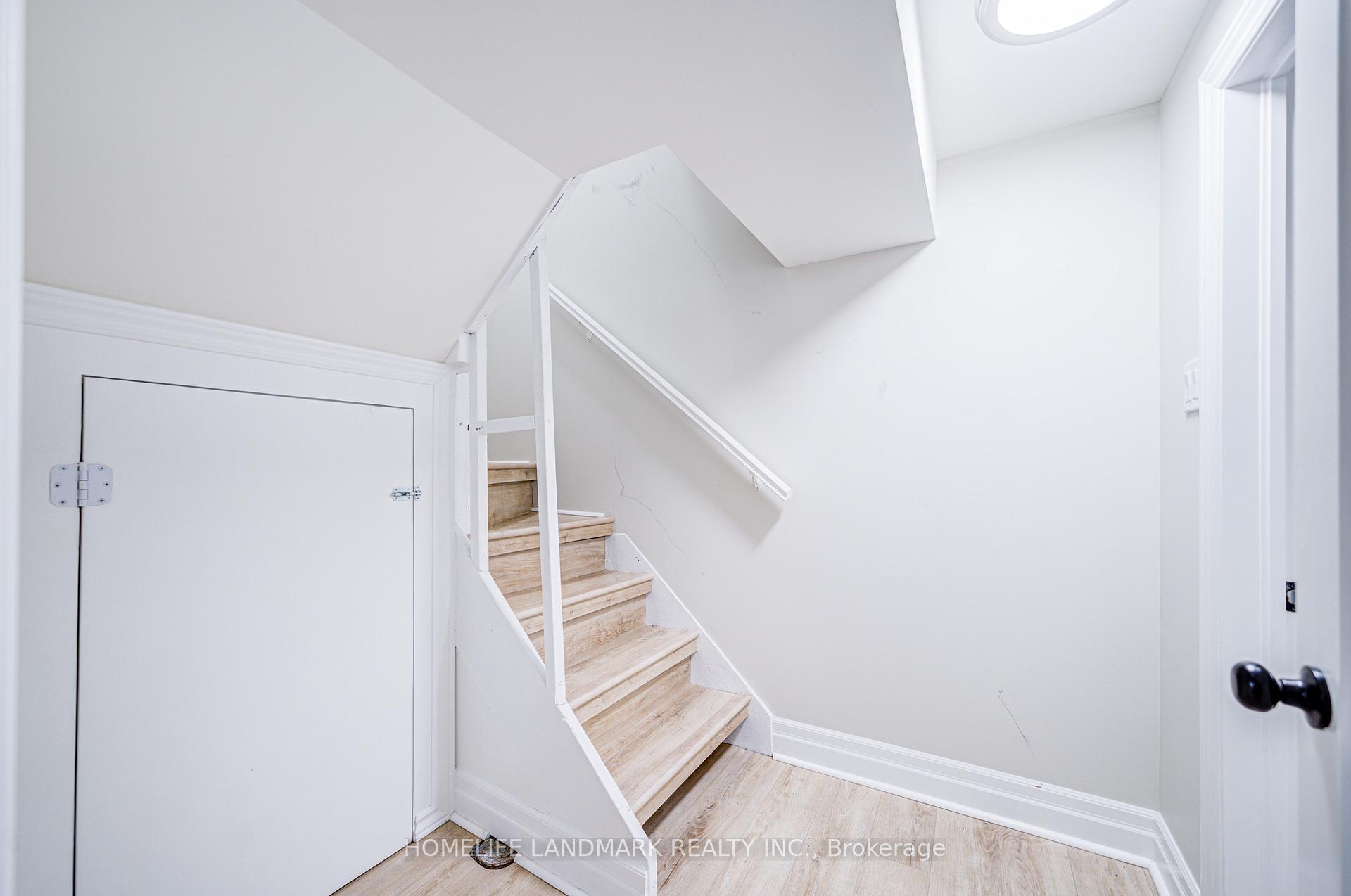 Photo 30 of 64 Laurel Avenue, Scarborough, Kennedy Park — HOMEH