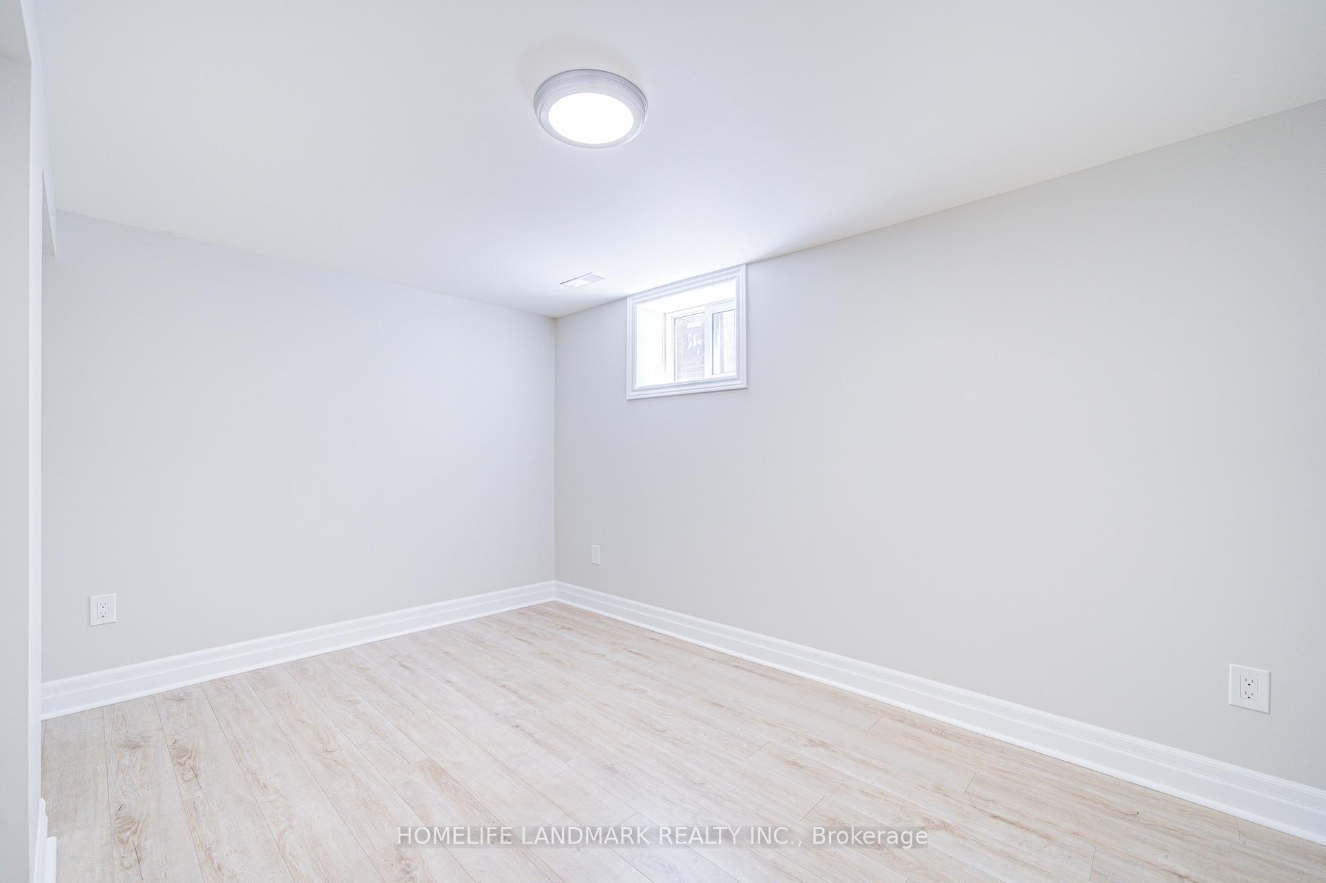 Photo 37 of 64 Laurel Avenue, Scarborough, Kennedy Park — HOMEH