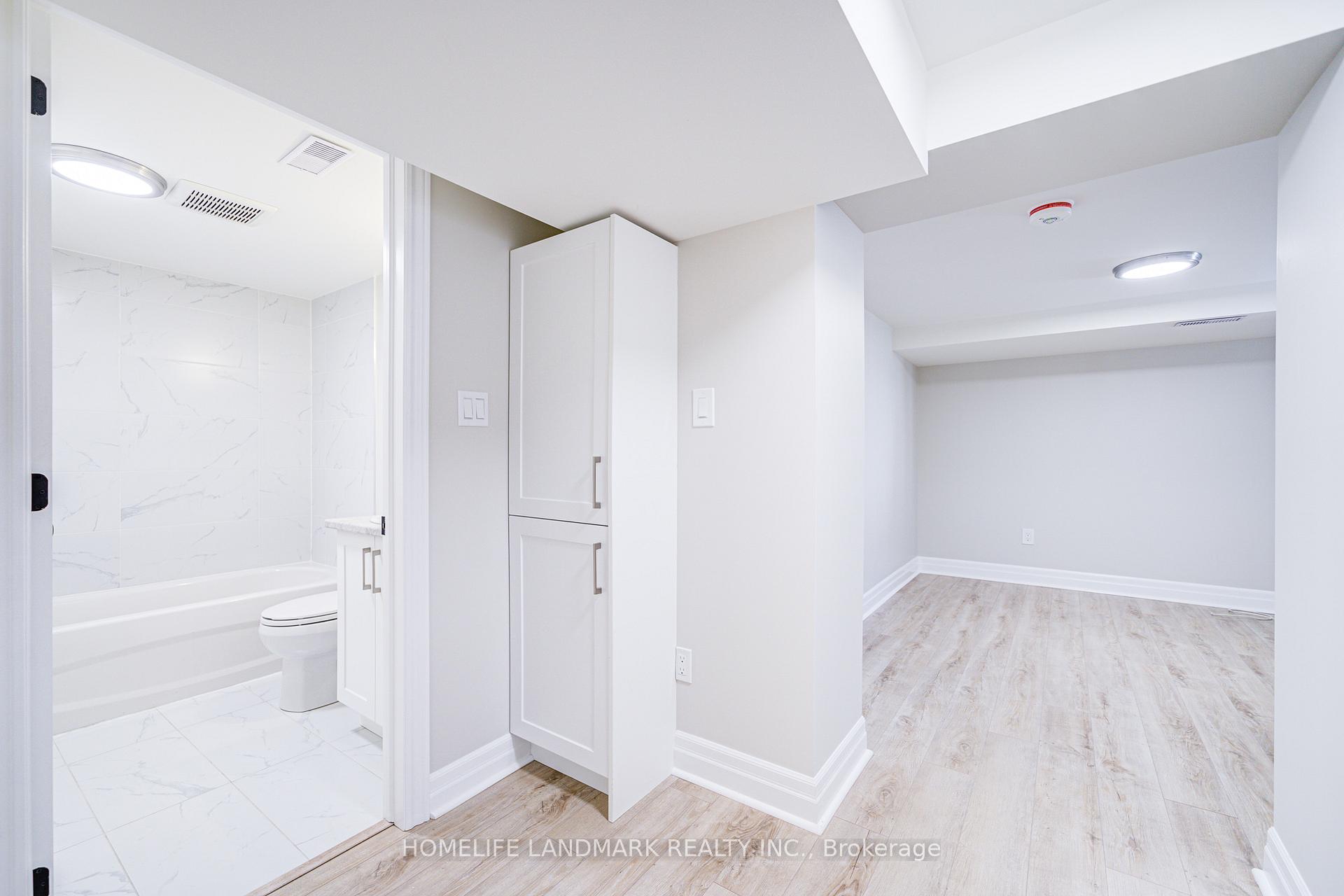 Photo 41 of 64 Laurel Avenue, Scarborough, Kennedy Park — HOMEH