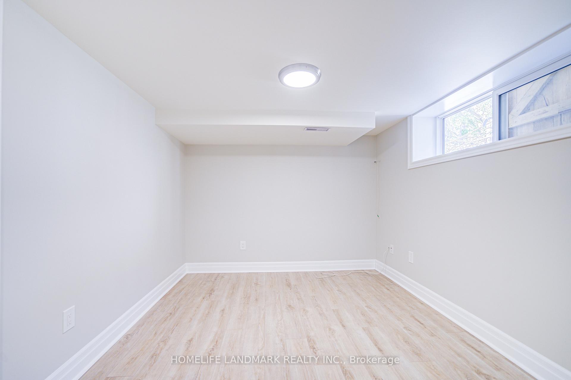 Photo 42 of 64 Laurel Avenue, Scarborough, Kennedy Park — HOMEH