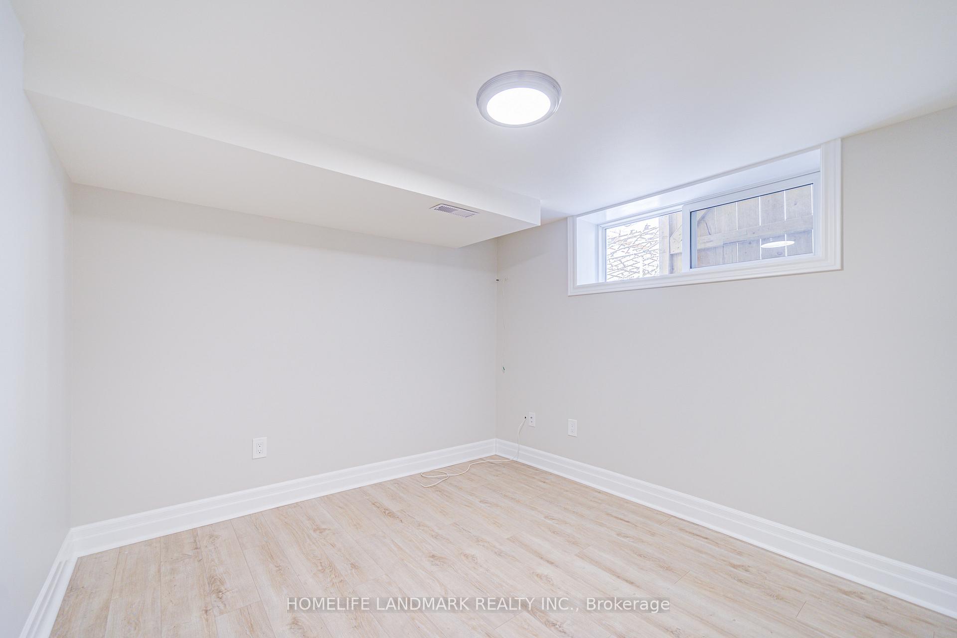 Photo 43 of 64 Laurel Avenue, Scarborough, Kennedy Park — HOMEH