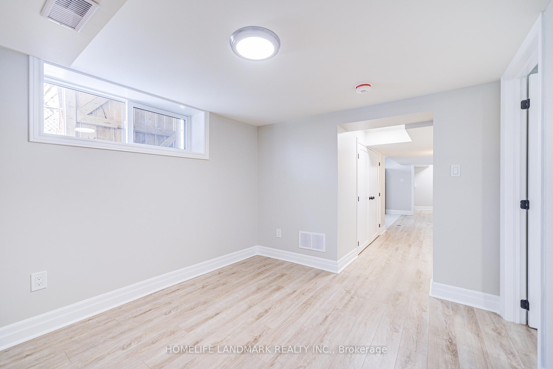 Photo 45 of 64 Laurel Avenue, Scarborough, Kennedy Park — HOMEH