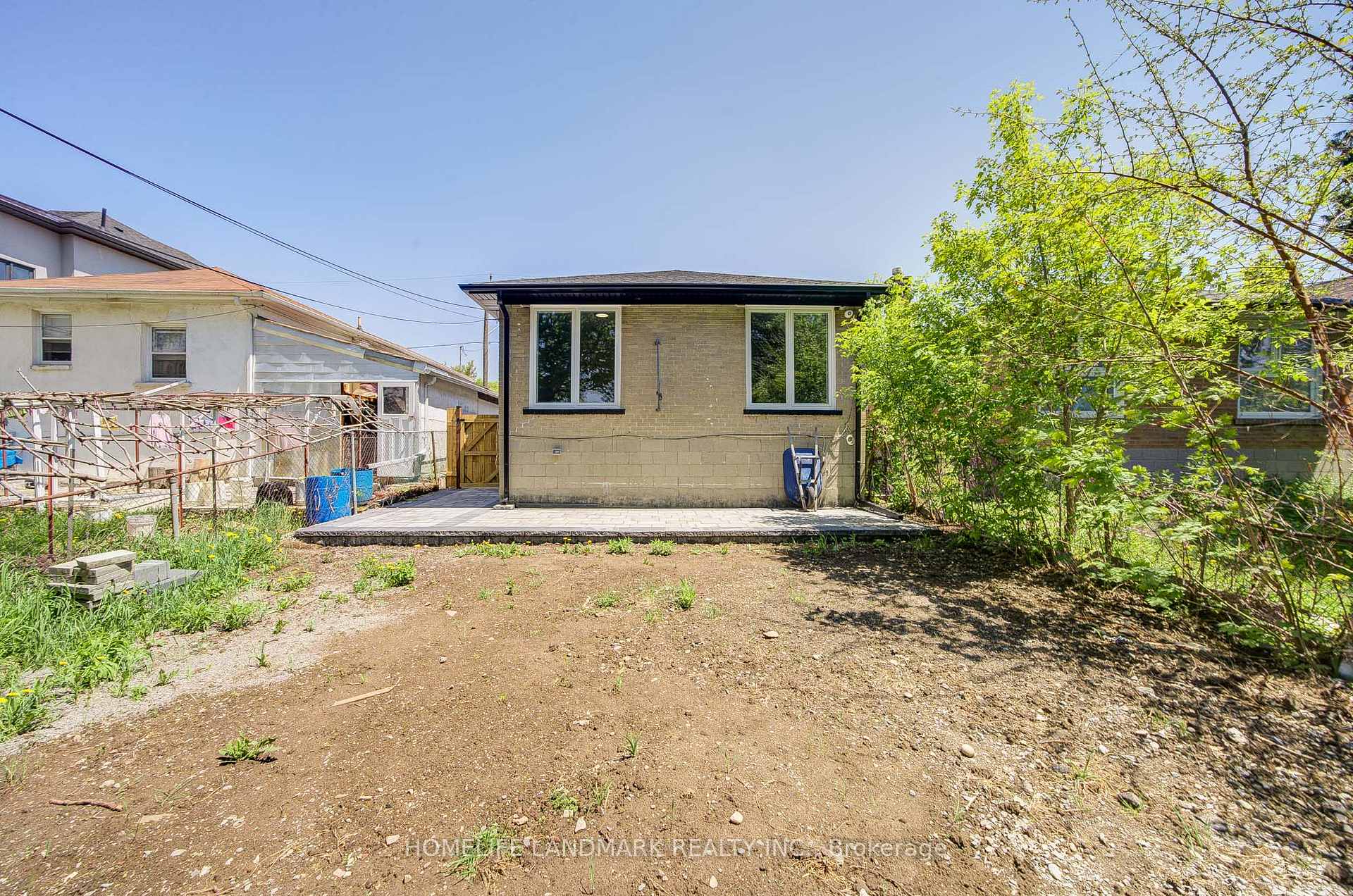 Photo 50 of 64 Laurel Avenue, Scarborough, Kennedy Park — HOMEH
