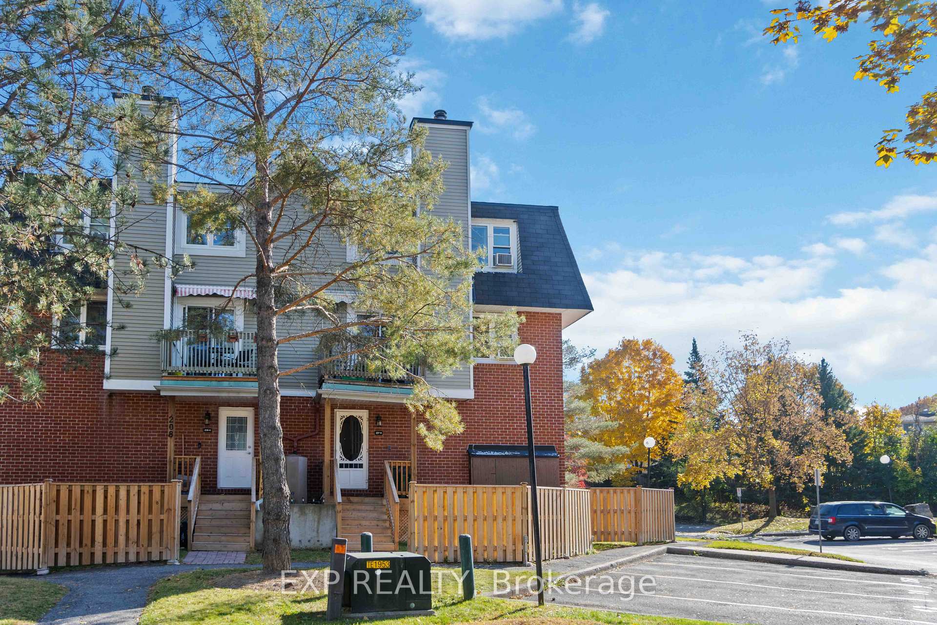Photo 4 of Unit 207, 6 Terrace Drive, Ottawa, Westcliffe Estates — HOMEH