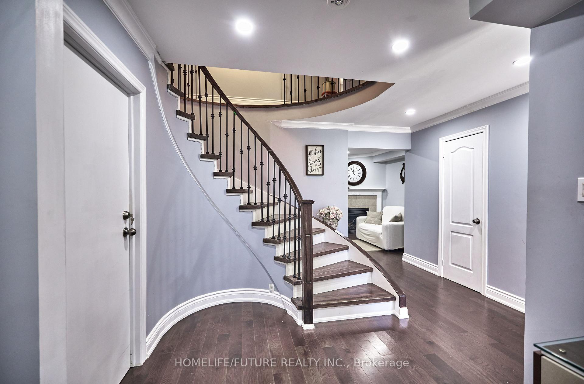 Photo 9 of 58 O'Shaughnessy Crescent, Barrie, Holly — HOMEH