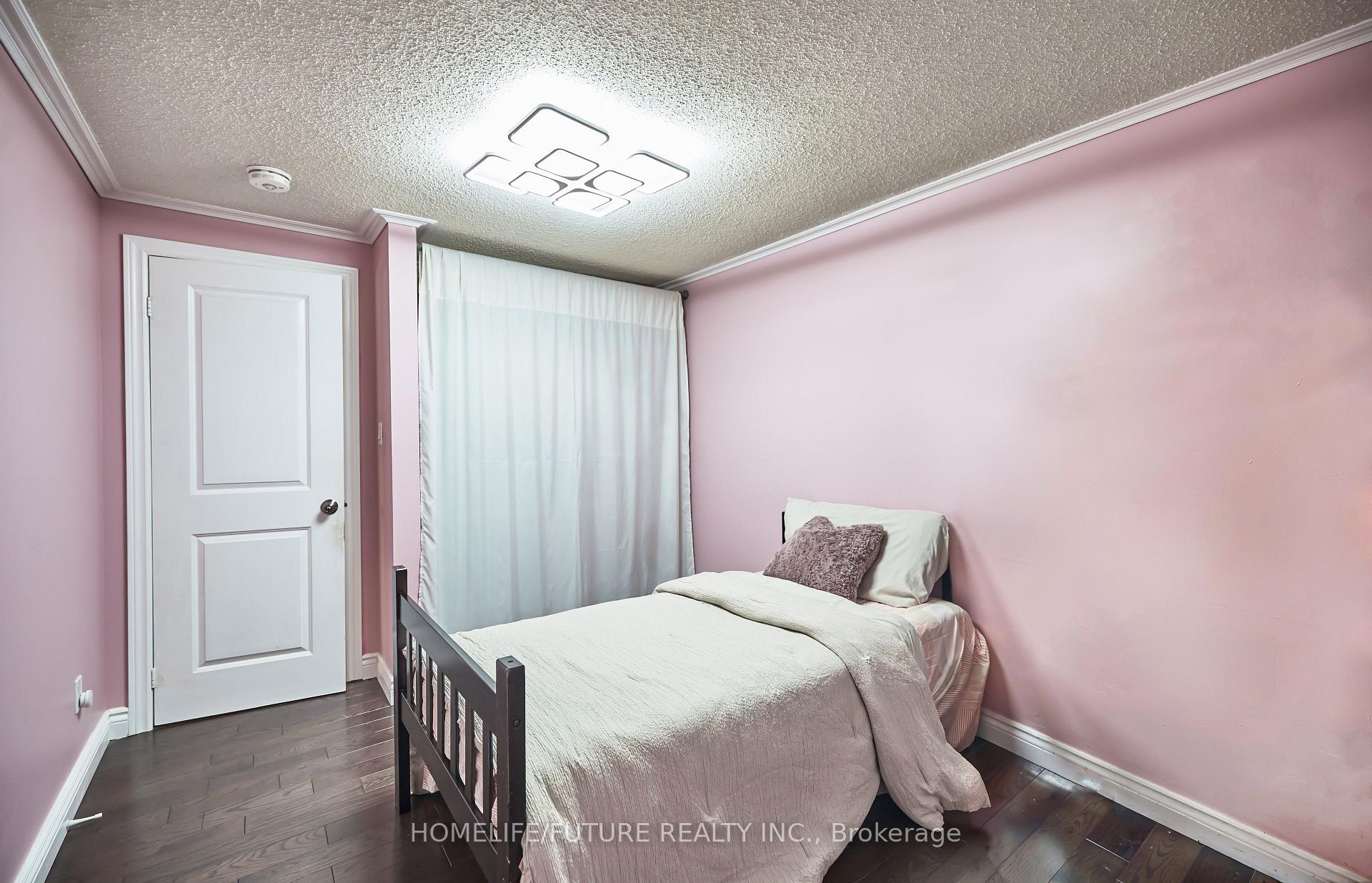 Photo 37 of 58 O'Shaughnessy Crescent, Barrie, Holly — HOMEH