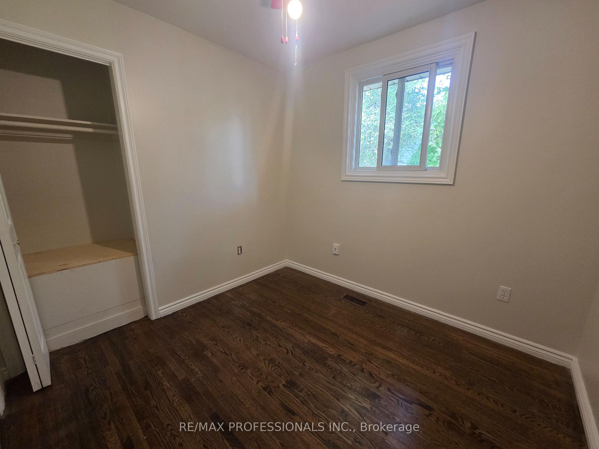 Photo 9 of Unit UPPER, 881 Lawrence Road, Hamilton, Glenview — HOMEH