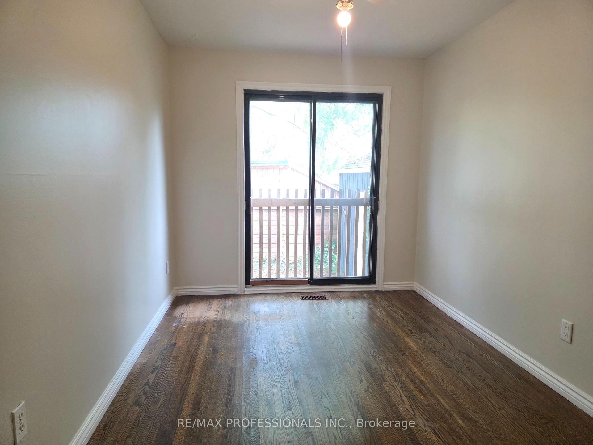 Photo 11 of Unit UPPER, 881 Lawrence Road, Hamilton, Glenview — HOMEH