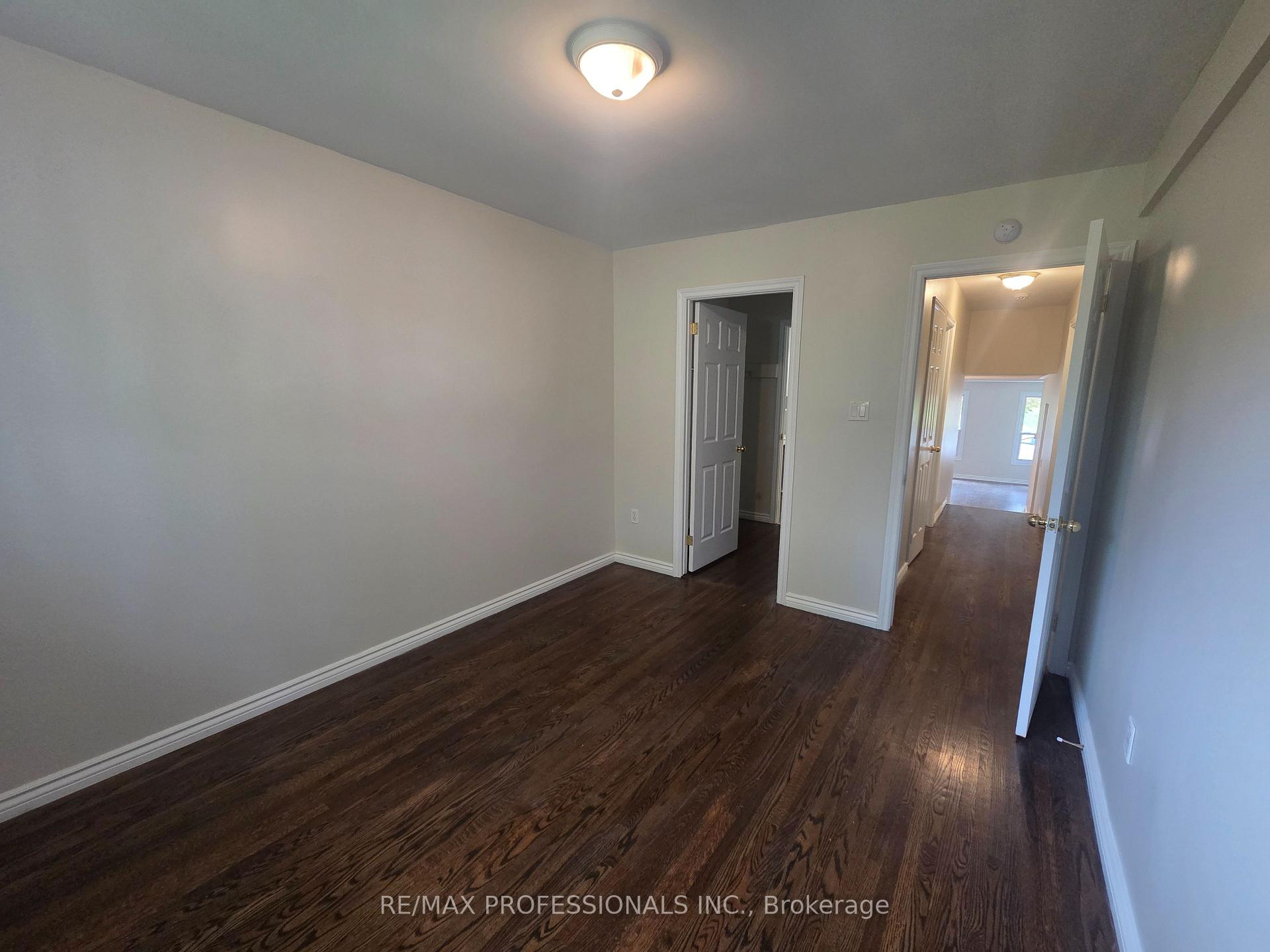 Photo 14 of Unit UPPER, 881 Lawrence Road, Hamilton, Glenview — HOMEH