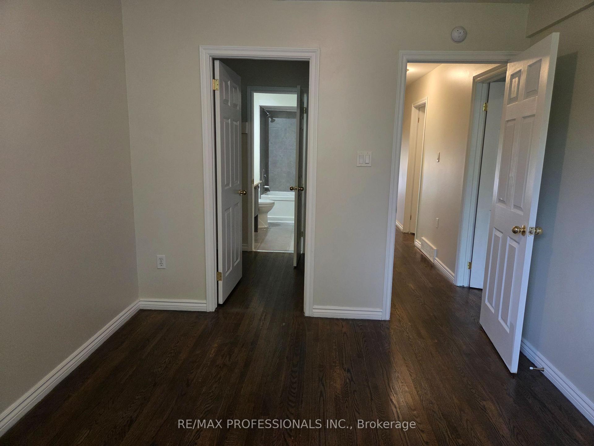 Photo 15 of Unit UPPER, 881 Lawrence Road, Hamilton, Glenview — HOMEH