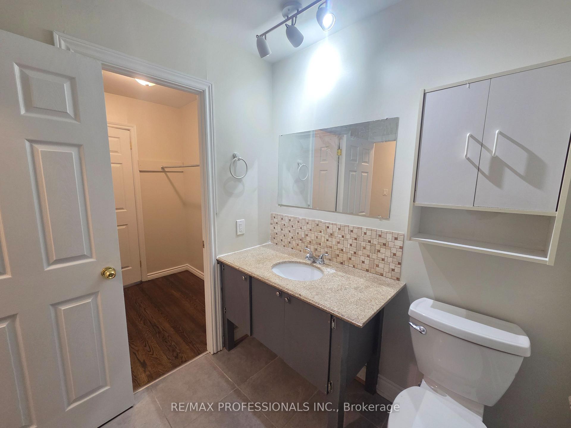 Photo 21 of Unit UPPER, 881 Lawrence Road, Hamilton, Glenview — HOMEH
