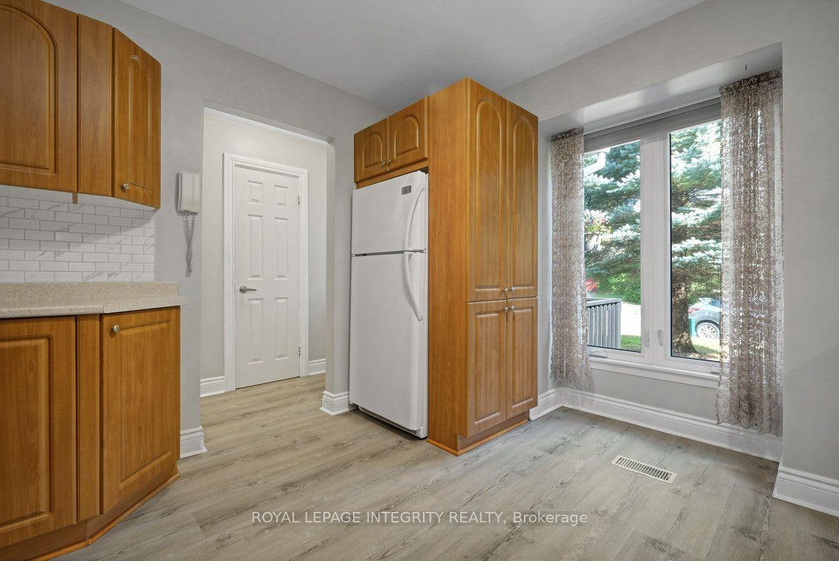 Photo 7 of 2432 Autumn Hill Crescent, Ottawa, Blackburn Hamlet (South) — HOMEH