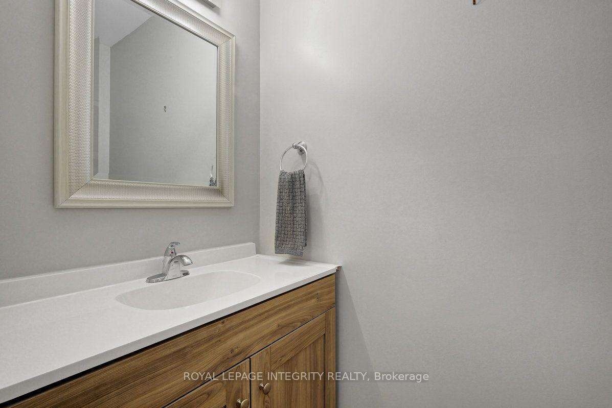 Photo 10 of 2432 Autumn Hill Crescent, Ottawa, Blackburn Hamlet (South) — HOMEH