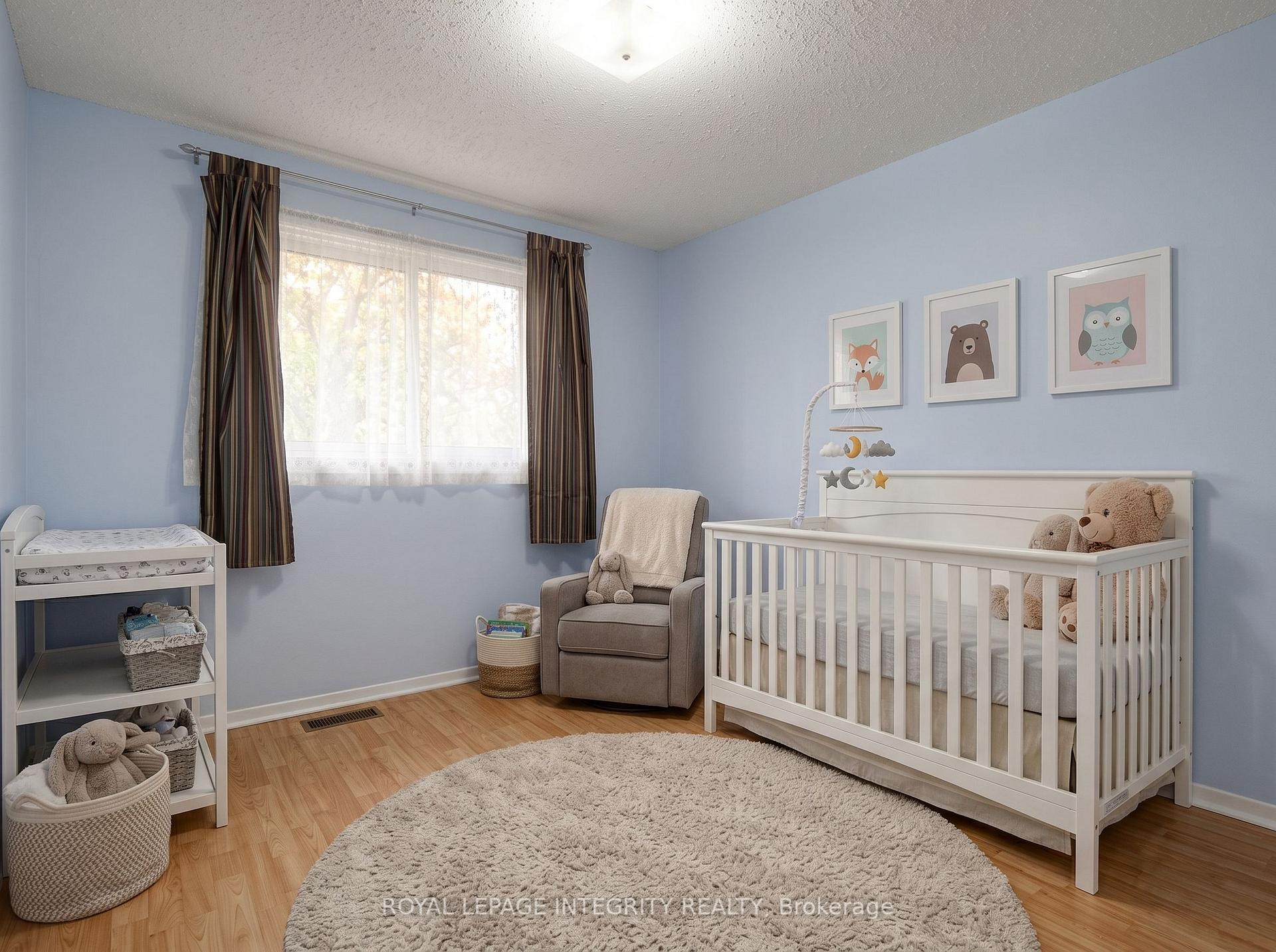 Photo 13 of 2432 Autumn Hill Crescent, Ottawa, Blackburn Hamlet (South) — HOMEH