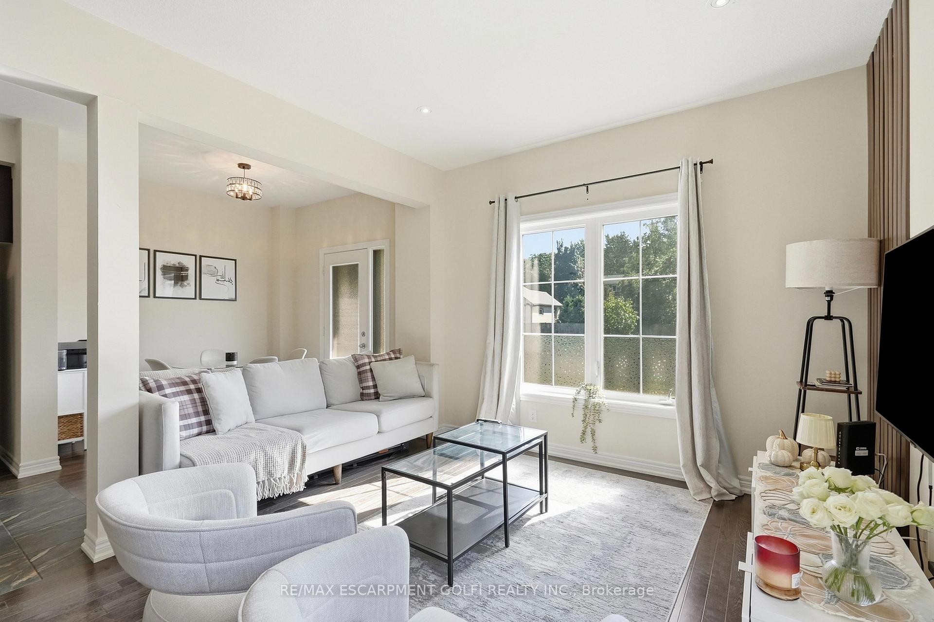 Photo 7 of Unit 8, 43 Kerman Avenue, Grimsby, Grimsby West — HOMEH