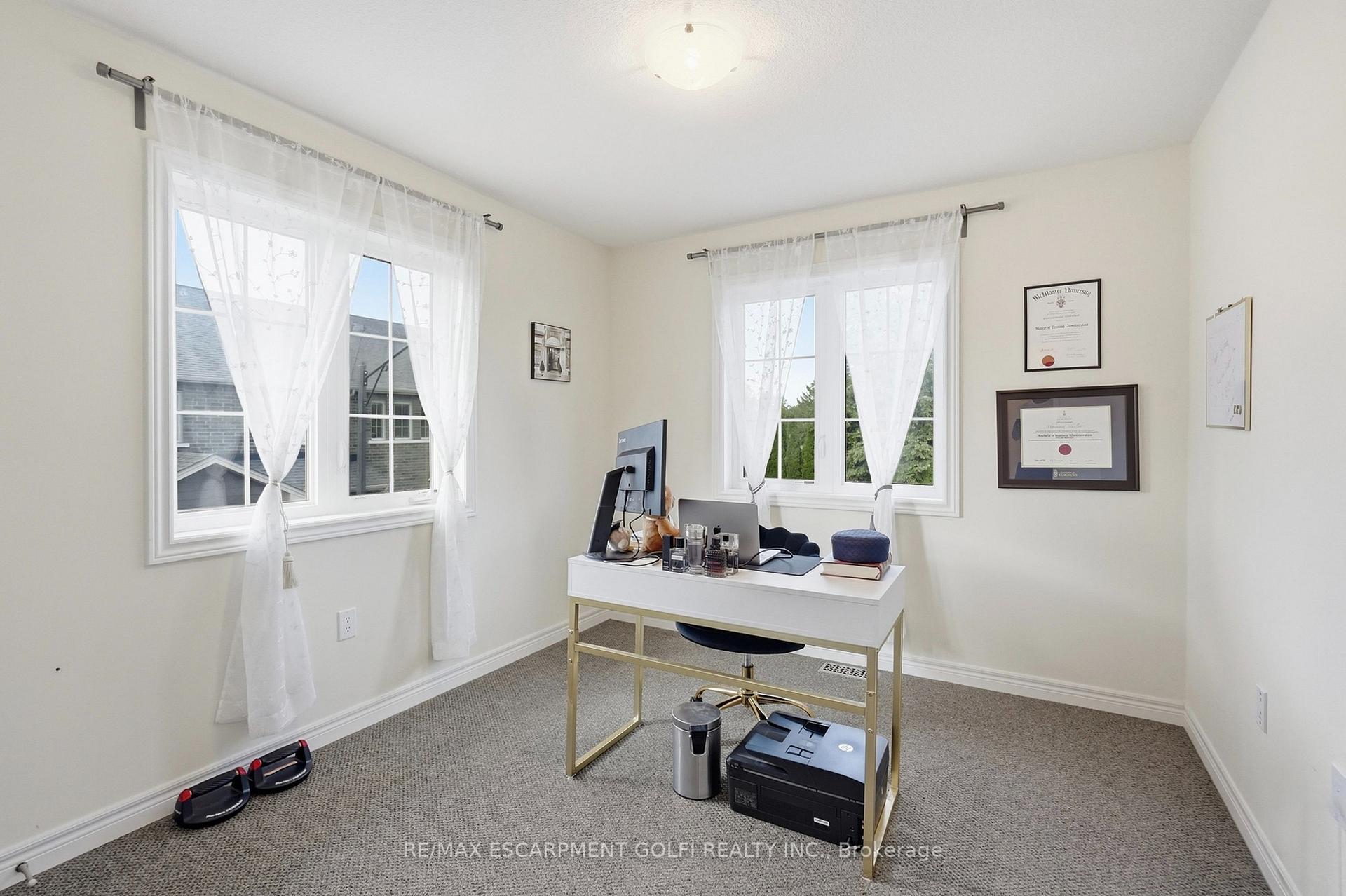 Photo 10 of Unit 8, 43 Kerman Avenue, Grimsby, Grimsby West — HOMEH