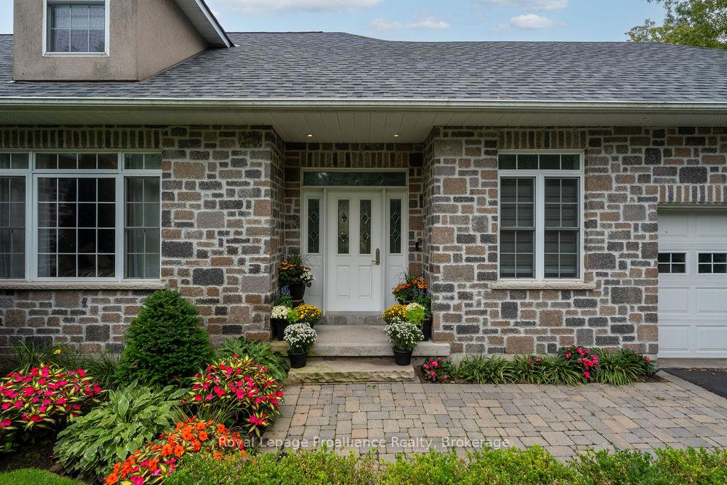 Photo 5 of 20 Gracefield Lane, Belleville, Belleville Ward — HOMEH