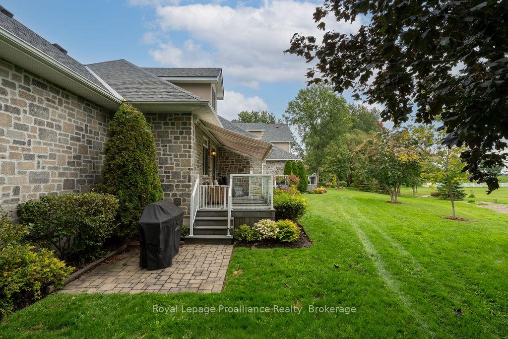 Photo 23 of 20 Gracefield Lane, Belleville, Belleville Ward — HOMEH