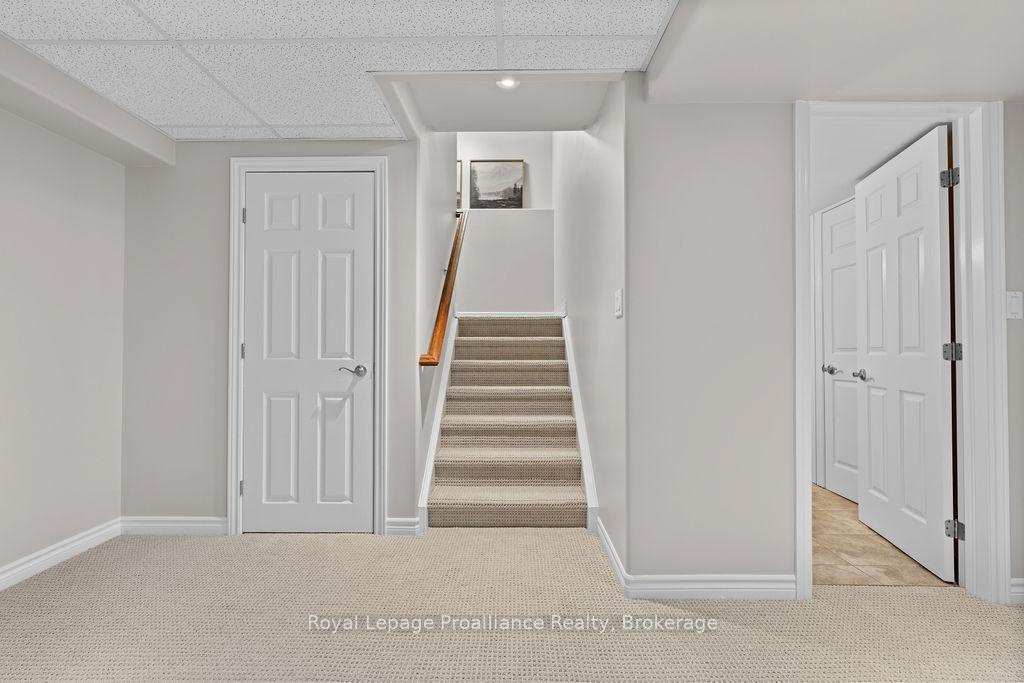Photo 36 of 20 Gracefield Lane, Belleville, Belleville Ward — HOMEH