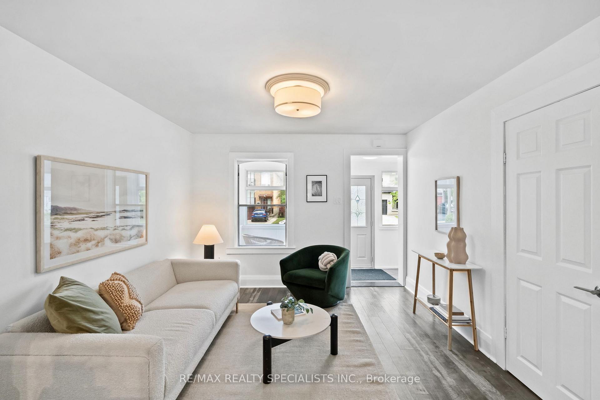 Photo 9 of 159 Hillside Avenue, Etobicoke, Mimico — HOMEH