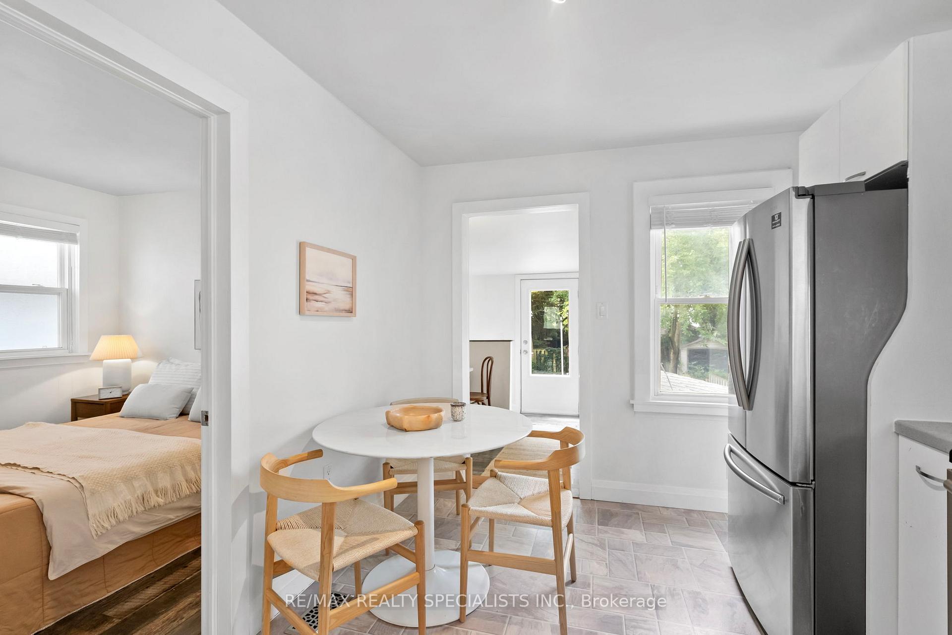 Photo 16 of 159 Hillside Avenue, Etobicoke, Mimico — HOMEH